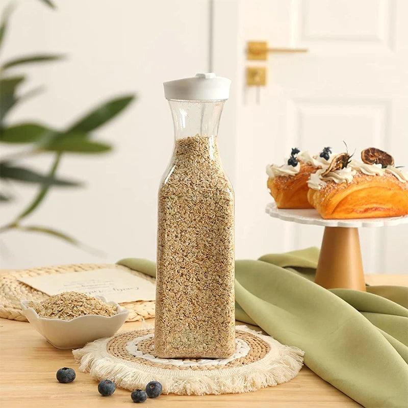 3pcs 1.5 L Plastic Water Carafe with Flip Top Lid, Square Base Juice Containers, Bar Supplies Pitcher for Drinks, Tea, Milk