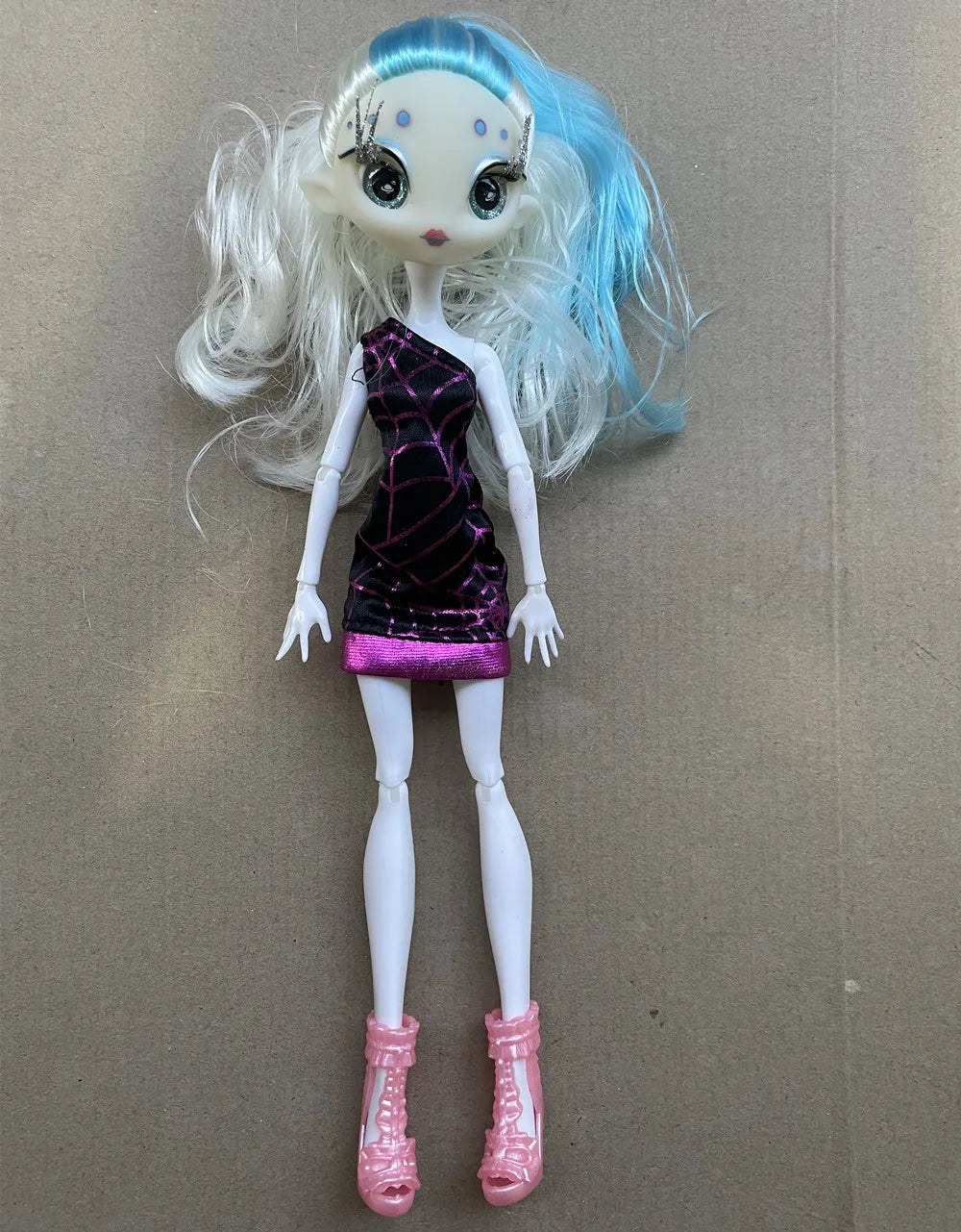 Monster Dolls Cute Horse-man Deer Cat Draculaura/Clawdeen Wolf/ Frankie Stein / Black Spider Movable Body Girls Toys Gift