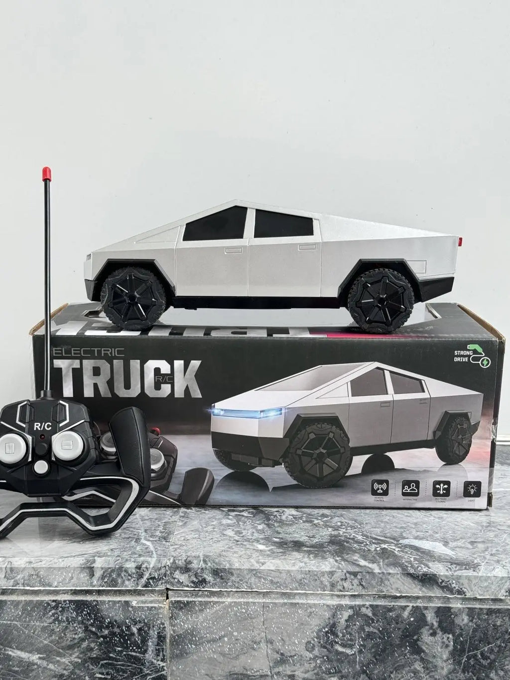 1:12 Rc Cybertruck Offroad Station Wagon Batmobile Rc Car Simulation Pickup Truck Simulation Collection Model Kids Toys Boy Gift