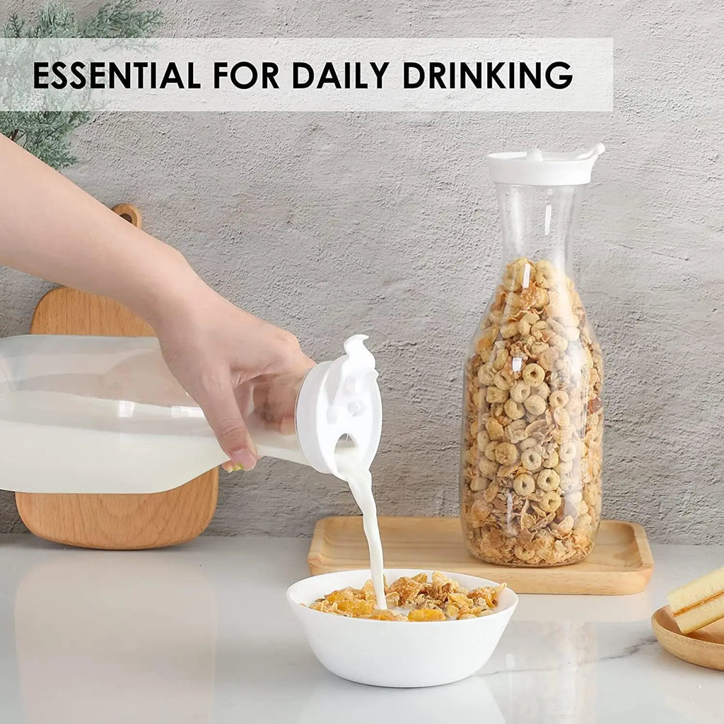 3pcs 1.5 L Plastic Water Carafe with Flip Top Lid, Square Base Juice Containers, Bar Supplies Pitcher for Drinks, Tea, Milk