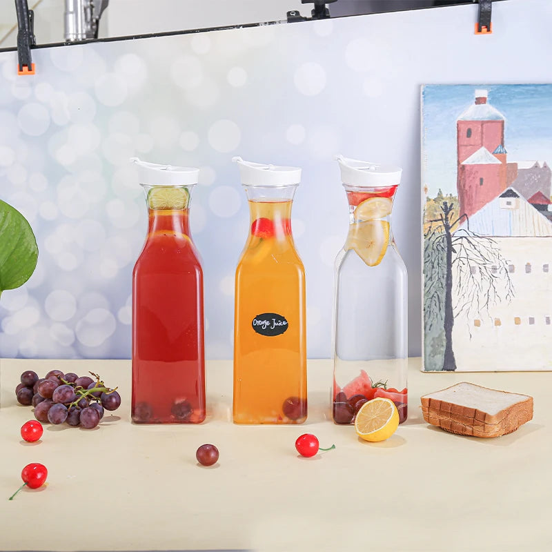 3pcs 1.5 L Plastic Water Carafe with Flip Top Lid, Square Base Juice Containers, Bar Supplies Pitcher for Drinks, Tea, Milk